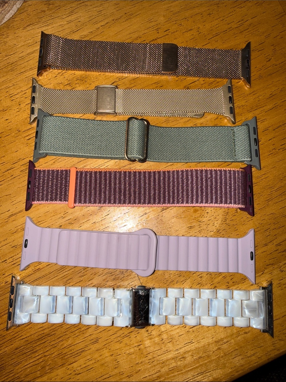 Set of Apple Watch Bands and Protective Cases - Picture 3 of 4